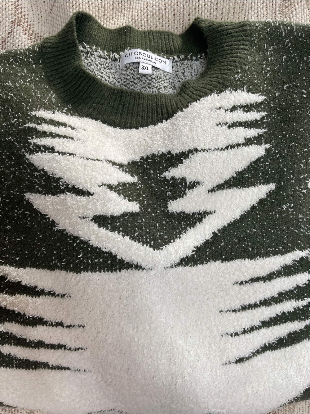 Chic Soul Boutique 3x Chunky Olive Green and Cream Southwest Sweater - Womens - Picture 3 of 3